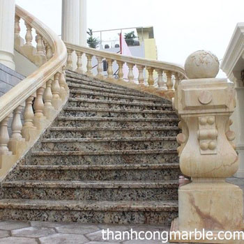 Tay vịn cầu thang đá vàng